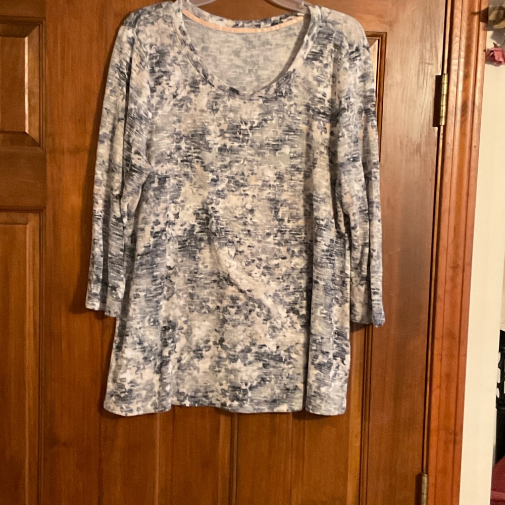 Blue & Cream top, XL, good condition.